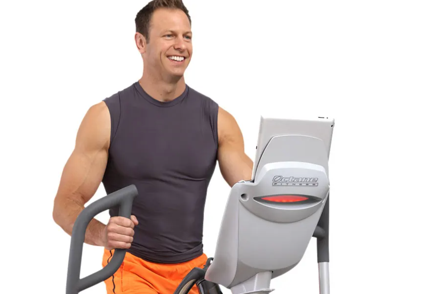 Vélo elliptique Octane Q37 avec console de luxe - Fitness Dépôt +